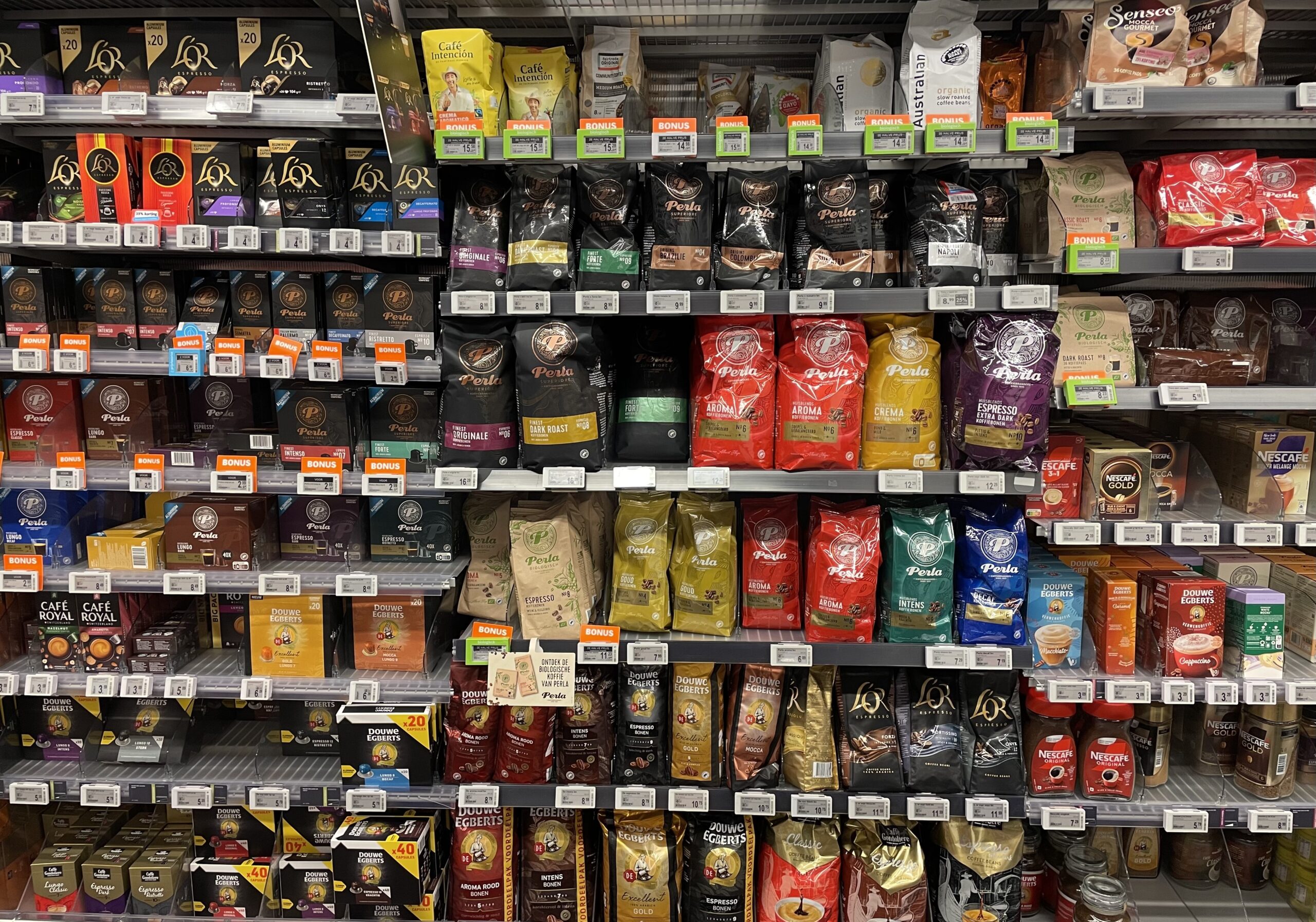 Koffie in supermarkt overzicht Albert Heijn